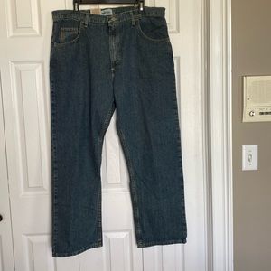 Wrangler Jeans tags still on.